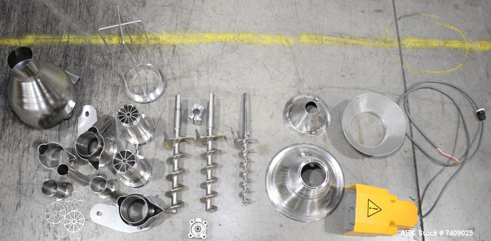 Used Leepack Servo Drive Powder Auger Feeder, Model AW-590IV. Mitsubishi model MR-JZS-200A servo drive. Foot pedal switch. Level sensor. Mounted on stainless steel frame with casters. 3/60/480 Volt.